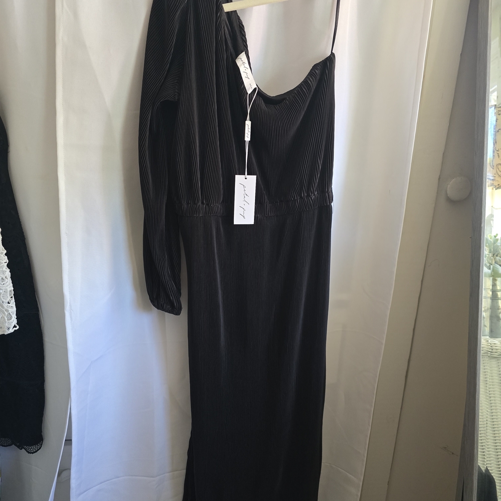 Petal & Pup One Shoulder Black Dress